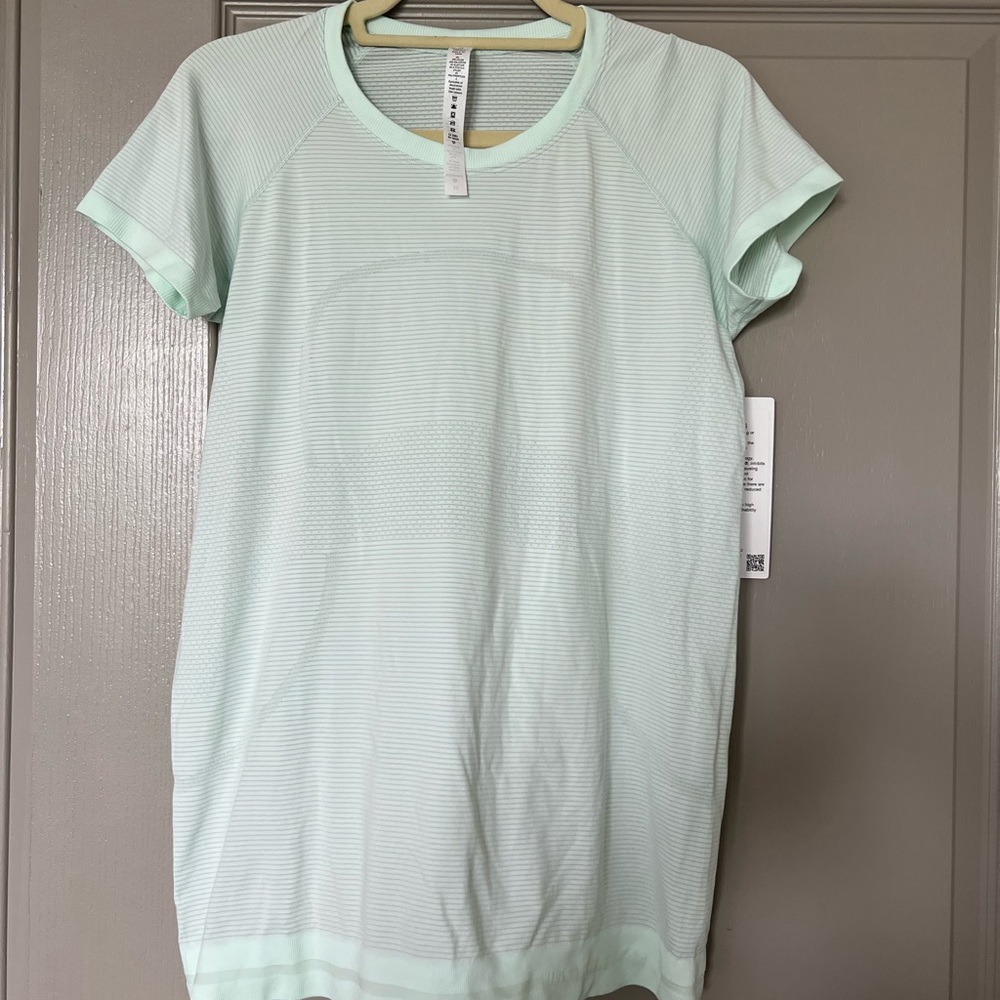 Lululemon Swiftly Speed shirt